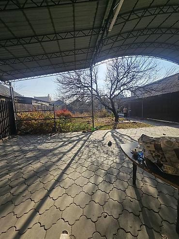 Half-house for sale: 🔥🔥🔥Продаётся пол дома в Кызыл-аскере, участок имеет 2 выхода — 6