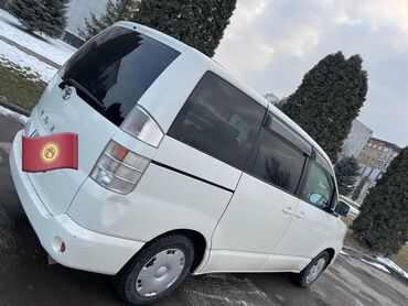 Toyota: Toyota Voxy: 2003 г., Механика, Бензин, Минивэн — 2