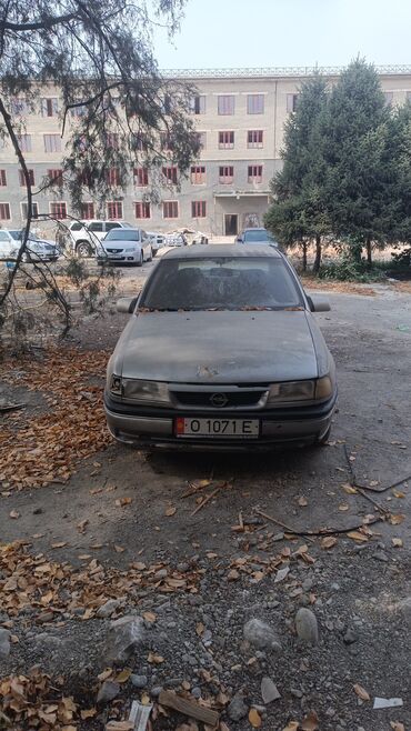 спортивные амортизатор: Opel Vectra: 1993 г., 1.6 л, Механика, Бензин, Седан
