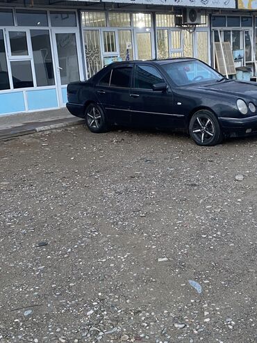 авто в рассрочку мерс: Mercedes-Benz 320: 1997 г., 2.2 л, Механика, Бензин, Седан