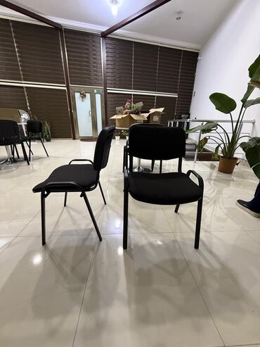 стильная мебель: Ofis və konfrans üçün universal stullar - Model: əlcəkli/əlcəksiz