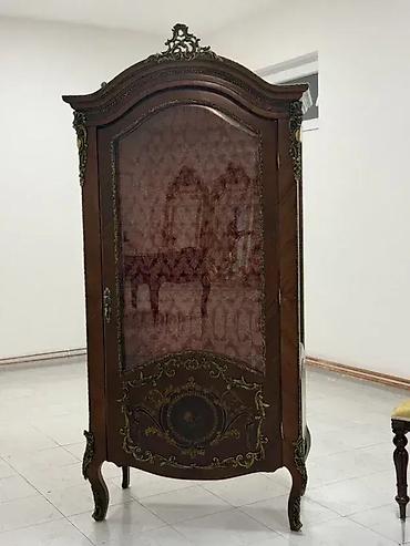 forma ideale ormari sa ostecenjem: Stilska vitrina Luj XV Odlicno stanje sirina 98 cm dubina 49 cm — 5