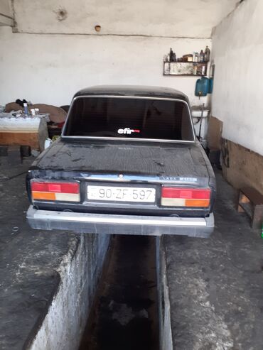 VAZ (LADA): LADA 2107, qara rəng, sedan. Arxa şüşədə “efir” stikeri. Mexaniki -da lalafo.az — 2 VAZ (LADA): LADA 2107, qara rəng, sedan. Arxa şüşədə “efir” stikeri. Mexaniki — 2