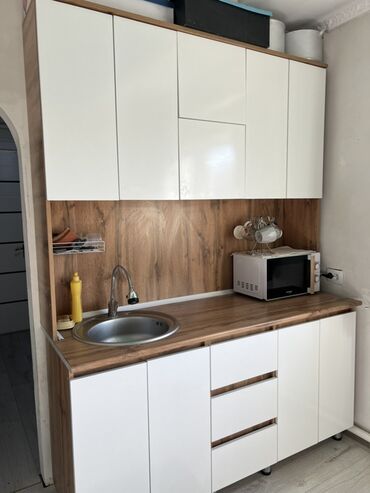 кухонные уголок бу: СРОЧНО 🚨🏡 Кухонный гарнитур сатылат! Колдонулганы болгону 6 ай, абалы