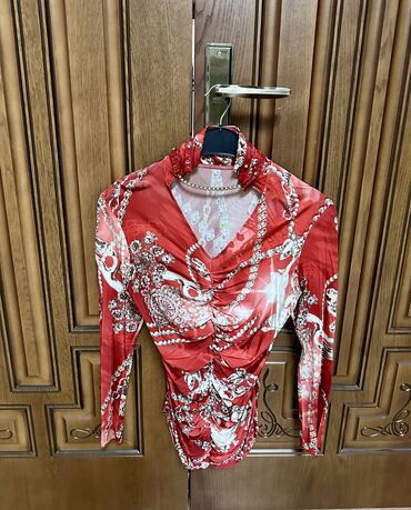 Sviterlər: 10 azn Razmer S/M — 8