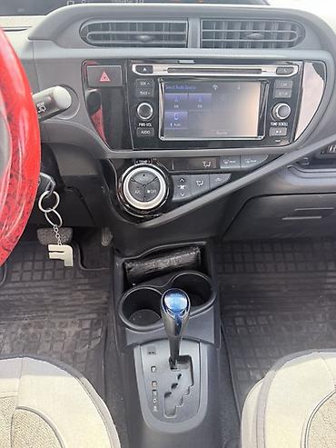 корай 5: Toyota Prius C: 2016 г., 1.5 л, Автомат, Гибрид, Хэтчбэк — 8