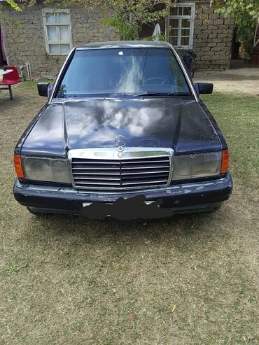 mondial znu 125: Mercedes-Benz 190: 0.2 л | 1993 г. Седан
