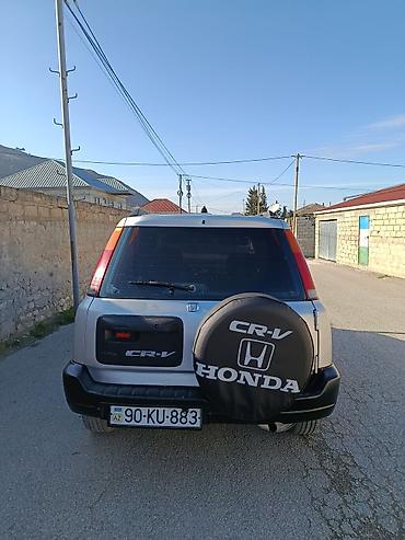 2107 qara: Honda CR-V (I nəsil, 5 qapı) – şəhər və kənar yollar üçün praktik — 3