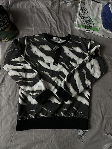 Мужская толстовка, M, L, Gucci, Новый, цвет - Черный, Платная доставка at lalafo.kg Мужская толстовка, M, L, Gucci, Новый, цвет - Черный, Платная доставка