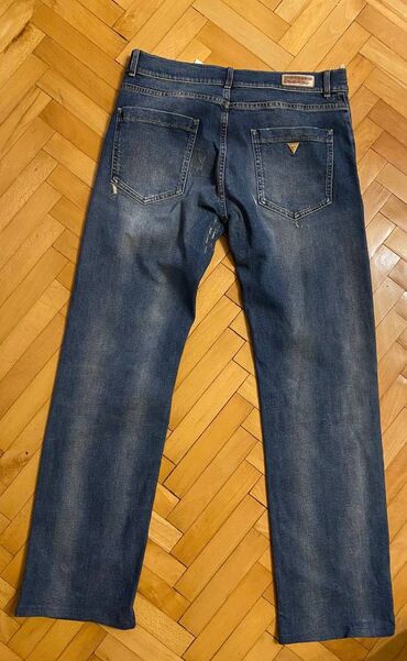 Farmerke: GUESS - Farmerice Guess, vrlo malo nošene. U odličnom stanju. Veličina na lalafo.rs — 3 Farmerke: GUESS - Farmerice Guess, vrlo malo nošene. U odličnom stanju. Veličina — 3