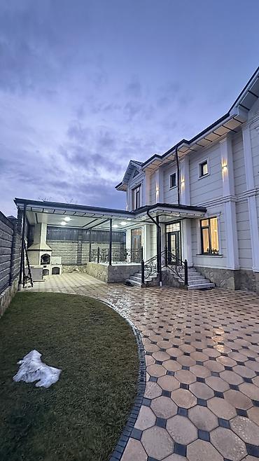 Продажа коттеджей и домов: 🏡 Продаётся особняк в районе Арча-Бешик 📍 Адрес: улица Шералиева — 21