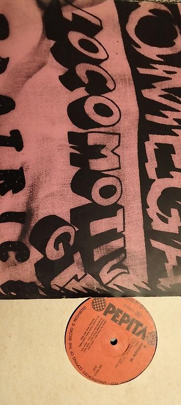 Digər əntiq əşyalar: Vinil plastinkalar satılır — 7