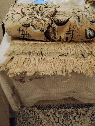 Parçalar: Məhsul: Ev tekstili dəsti Təsvir: - Çarpayı üzü və dəst parçaları — 2