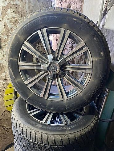 bridgestone blizzak: Колеса в сборе 275 / 55 / R 20, Зима, Б/у, Комплект, Литые, отверстий - 5 — 1