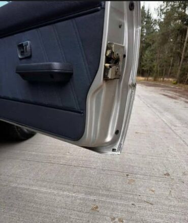 Audi: Audi 80: 1986 г., 1.8 л, Механика, Бензин, Седан — 17