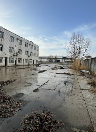 Склады и мастерские: Продаётся 3-этажное нежилое здание на территории СЭЗ Бишкек! 📍 — 1