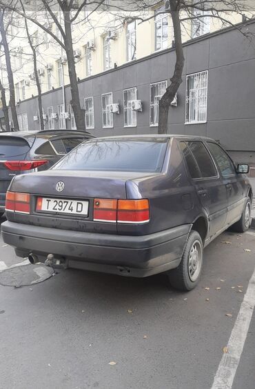 volkswagen tiguan: Volkswagen Vento: 1993 г., 1.8 л, Механика, Бензин, Седан