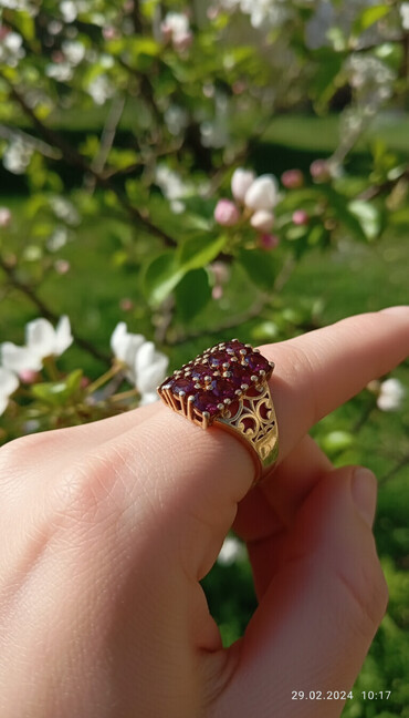 Üzüklər: Üzük, Gümüş, Qranat — 1