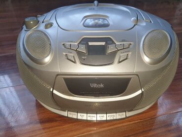 IPod и MP3-плееры: Бумбокс CD, MP3, касеты, радио. Vitek . Состояние идеальное
