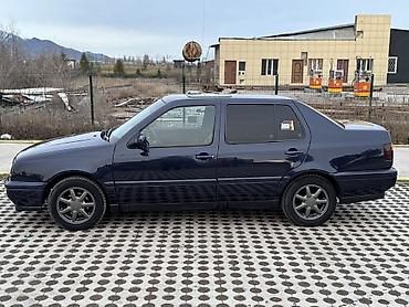 Volkswagen: Volkswagen Vento: 1999 г., 2 л, Механика, Бензин — 8