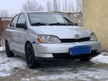 Toyota: Toyota Platz: 2000 г., 1.5 л, Механика, Бензин, Седан — 1