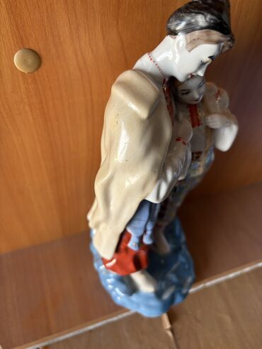 Статуэтки: «Майская ночь» 1 Сорт фарфор СССР 1 500 сом Штоф графин ЛФЗ идеальн — 2