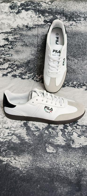 кроссовки: Кожаные кроссовки Итальянского бренда FILA . Размер 43 — 4