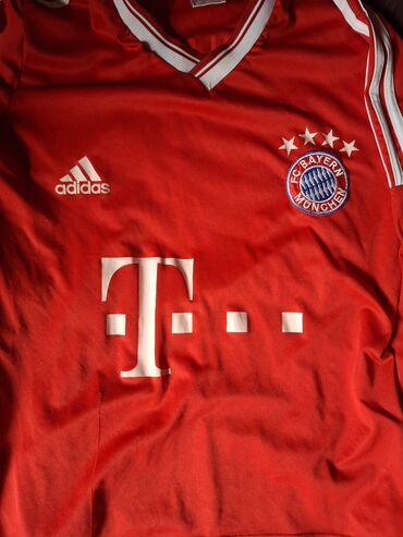 İdman formaları: Satılır Hamısı S razmerdi. 180+ 70+ Çəkiyə uyğun gəlir Kolleksiya — 8