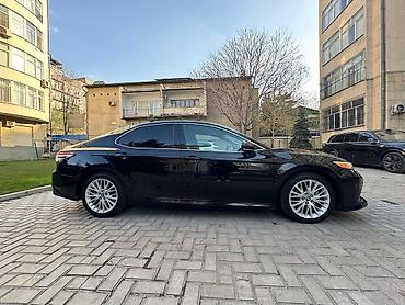 corolla 2004: Toyota Camry: 2018 г., 2.5 л, Бензин, Седан — 4