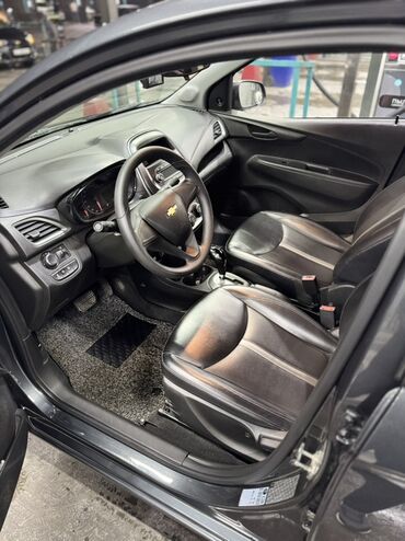 Chevrolet: Chevrolet Spark: 2018 г., 1 л, Автомат, Бензин, Хэтчбэк — 4