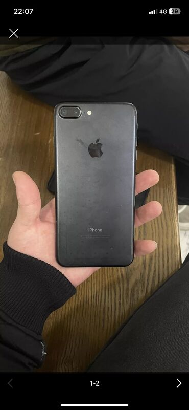 Apple iPhone: IPhone 7 Plus, Б/у, 32 ГБ, Black Titanium, Чехол, 65 %