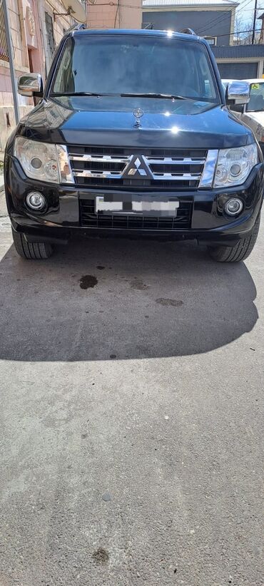 kia azerbaycanda satisi: Mitsubishi Pajero: 3 л | 2013 г. | 278000 км Внедорожник