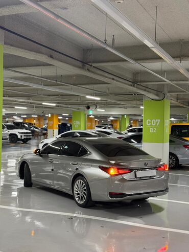 Lexus: Lexus ES: 2019 г., 2.5 л, Гибрид — 8