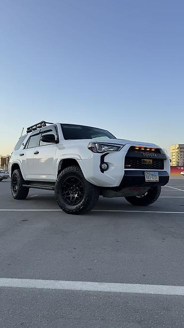 Toyota 4Runner: 2020 г., 4 л, Автомат, Бензин, Внедорожник