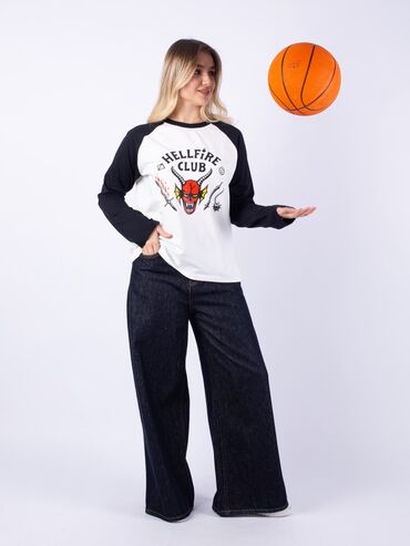 Футболки: Футболка унисекс Stranger Things, белая - Принт спереди: крупный — 18