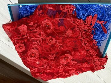 Xonçalar: Xonça və nişan dəsti - Zərif dekorlu xonça: güllü kompozisiya, muncuq — 9