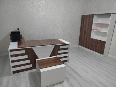компьютерный стол: Новый, Для директора, Прямоугольный стол