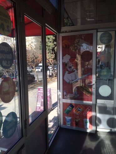 Digər kommersiya daşınmaz əmlakı: Xətai rayonu Əhmədli metrosunun yaxınlığında yol kənarı,sahəsi 9kv/m — 4