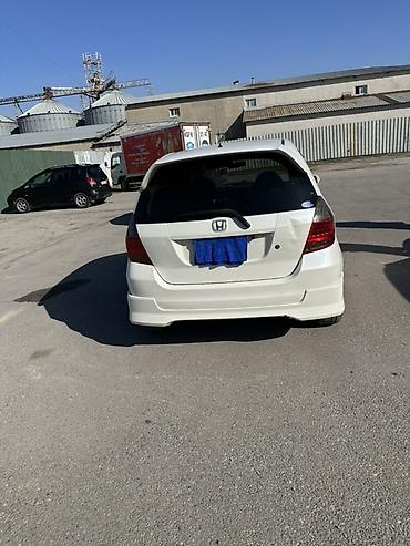 Honda: Honda Fit: 2003 г., 1.5 л, Вариатор, Бензин, Хэтчбэк — 10