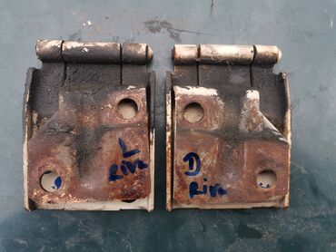 Auto delovi: Dodatni opis Sarke prednje haube Lada 2107 Rivu bele boje. Polovno — 7