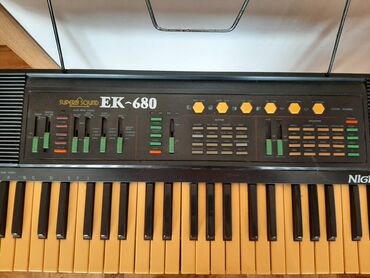 Klaviri i klavijature: Klavijatura (sintisajzer) EK-680 nightingale. Ispravna, sa malim — 10