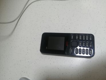 işdənmiş telefonlar: BenQ B502, 4 GB, rəng - Qara, Düyməli