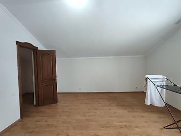 Продажа отелей и хостелов: Продается дом из 3 этажей (1 из них цокольный) для любого бизнеса — 18