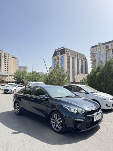 Турники и брусья: Kia K3: 2019 г., 1.6 л, Автомат, Бензин, Седан
