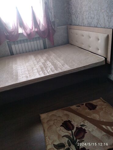 двух этажный кроват: Кровать, Б/у