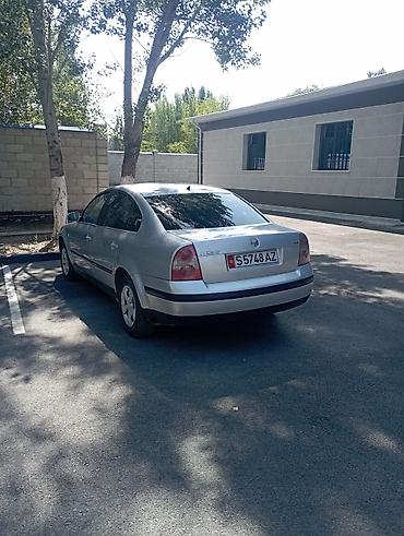 Volkswagen Passat: 2003 г., 2 л, Механика, Бензин, Седан — 4