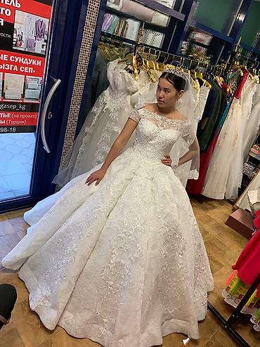 Свадебные платья: Свадебное платье, La Sposa, Винтажный стиль, Закрытое, Открытая спина, Гипюр, Пышное, Китай, Кружево, Б/у at lalafo.kg — 23 Свадебные платья: Свадебное платье, La Sposa, Винтажный стиль, Закрытое, Открытая спина, Гипюр, Пышное, Китай, Кружево, Б/у — 23