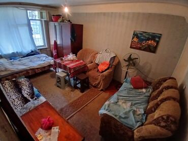 Kirayə mənzillər: Bakı, 8-ci kilometr, 1 otaqlı, Köhnə tikili, m. Neftçilər, 35 kv. m