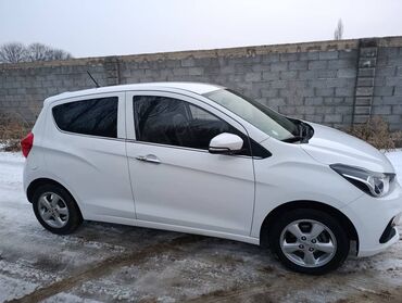 авто унверсал: Chevrolet Spark: 2018 г., 1 л, Вариатор, Бензин, Хэтчбэк