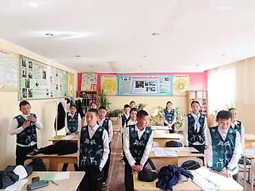 Киреге берилүүчү кийимдер: Улуттук кийим, Эркек — 7